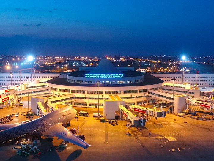 Antalya مطار (AYT)