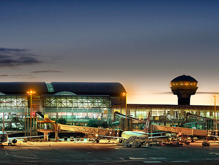 İzmir Adnan Menderes Flughafen (ADB)